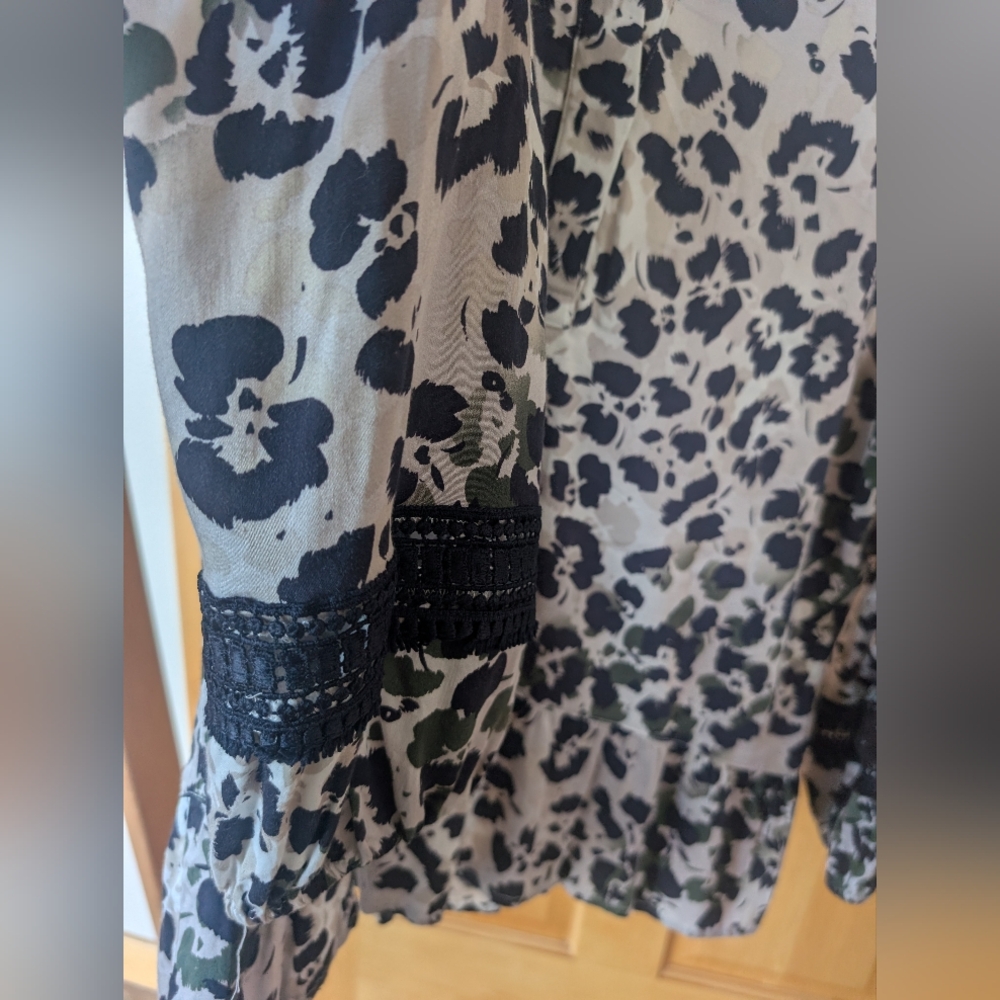 Tribal Animal Print Blouse - Picture 3 of 8